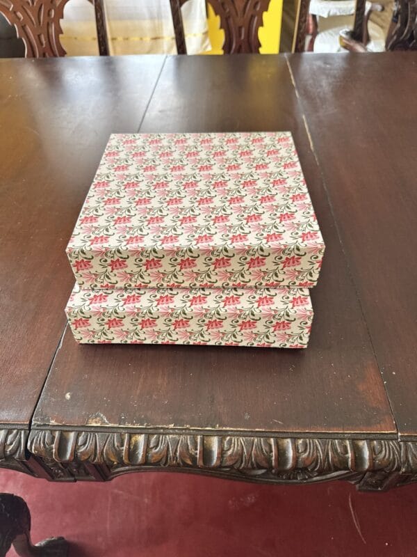 The finished box with its tropical flower print